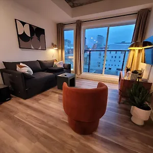 Mid-century Modern Style - Pool/terrace Apartment